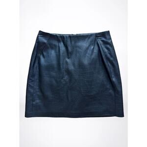 AQUA Black Croc-Embossed Faux Leather Mini Skirt – XS